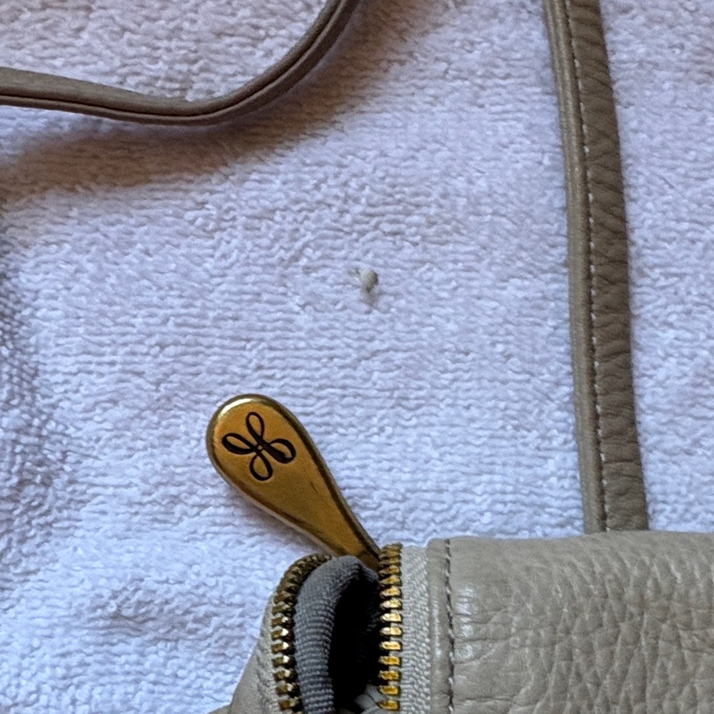 HOBO Cream Leather Crossbody Bag - Picture 5 of 8